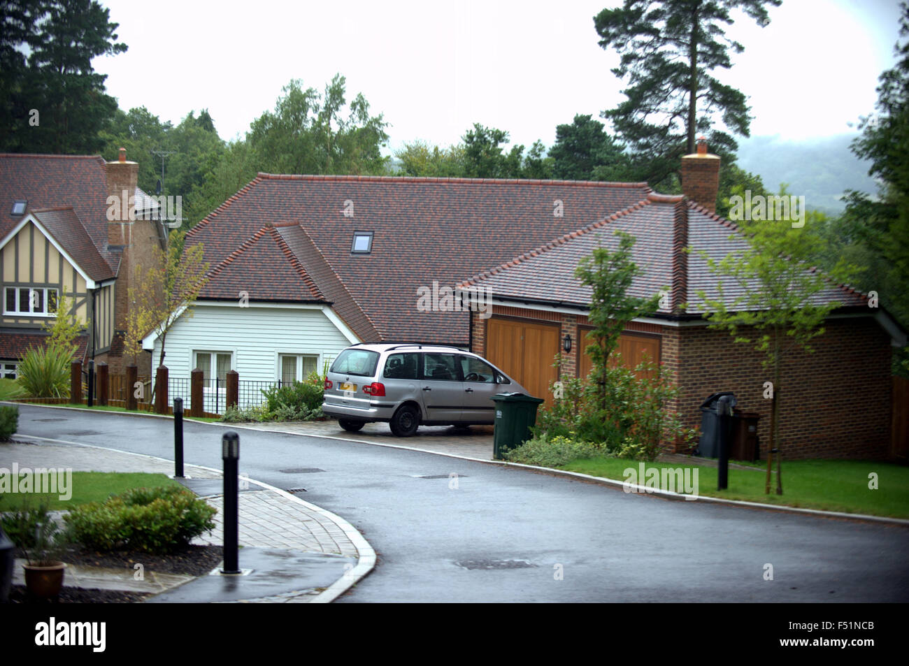 pics Kerry Katona House Purchase https www alamy com stock photo kerry katonas new house featuring kerry katona house where sussex 89163883 html