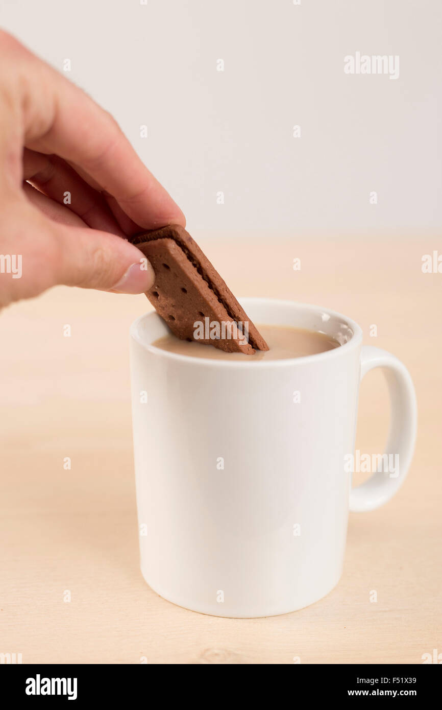 Biscuit dunking tea hires stock photography and images Alamy