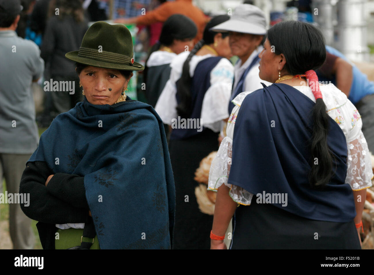 Quechua women hi-res stock photography and images - Alamy