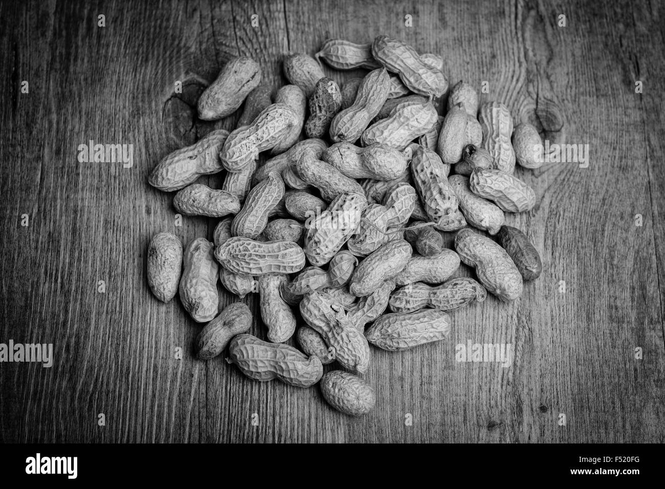 roasted monkey nuts in their shells, black & white Stock Photo Alamy