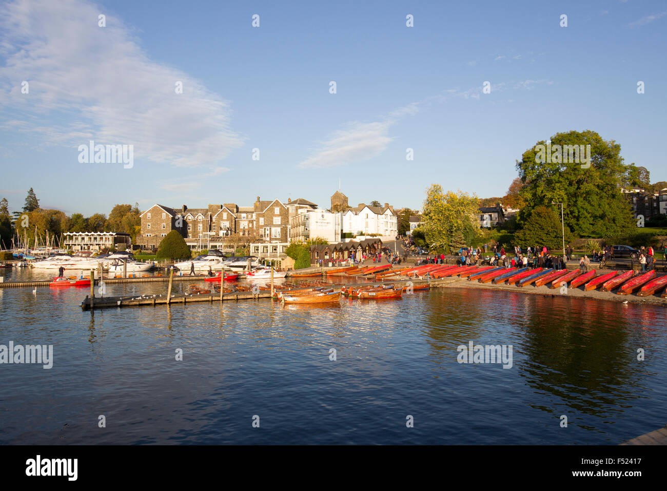 Lake Windermere, Cumbria, UK. 26th October, 2015. UK Weather .Half Term