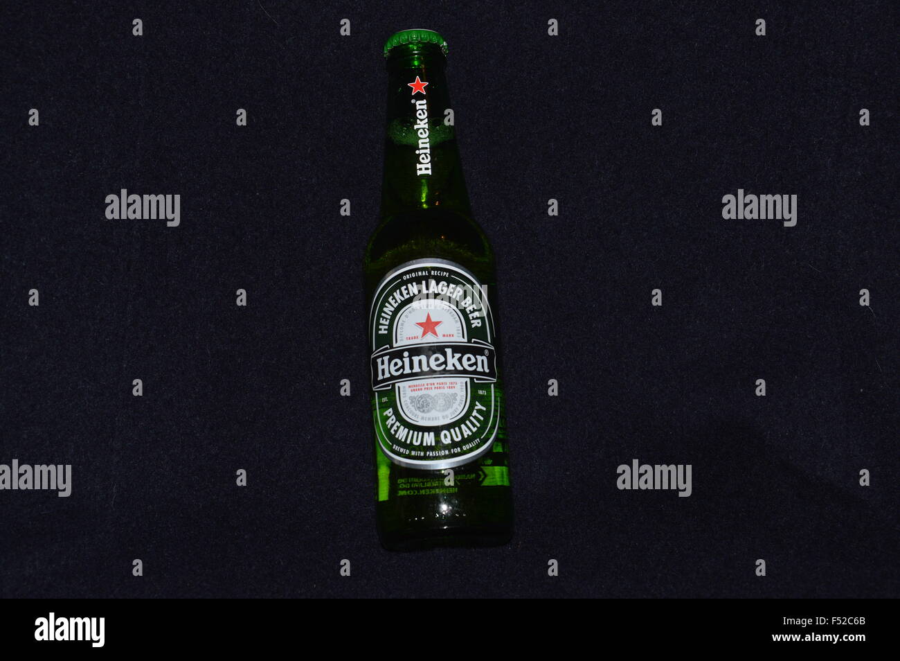 Page 9 - Heineken Beer High Resolution Stock Photography and Images - Alamy