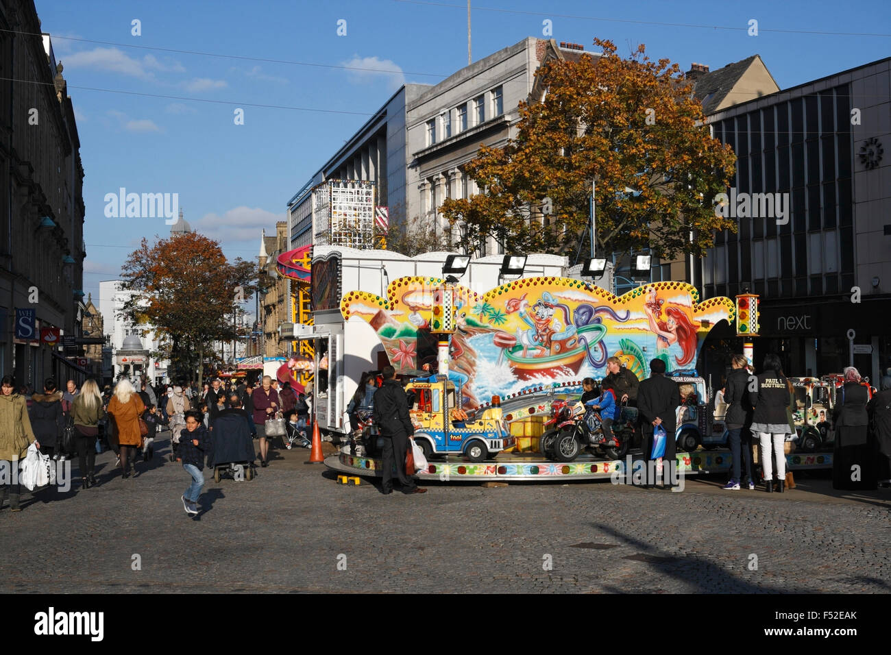 children-on-street-sheffield-hi-res-stock-photography-and-images-alamy