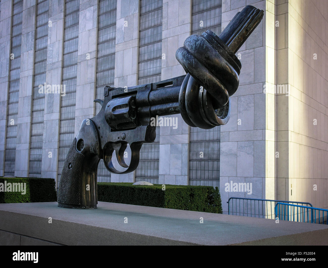 Knotted Gun sculpture in front of the United Nations Building, New