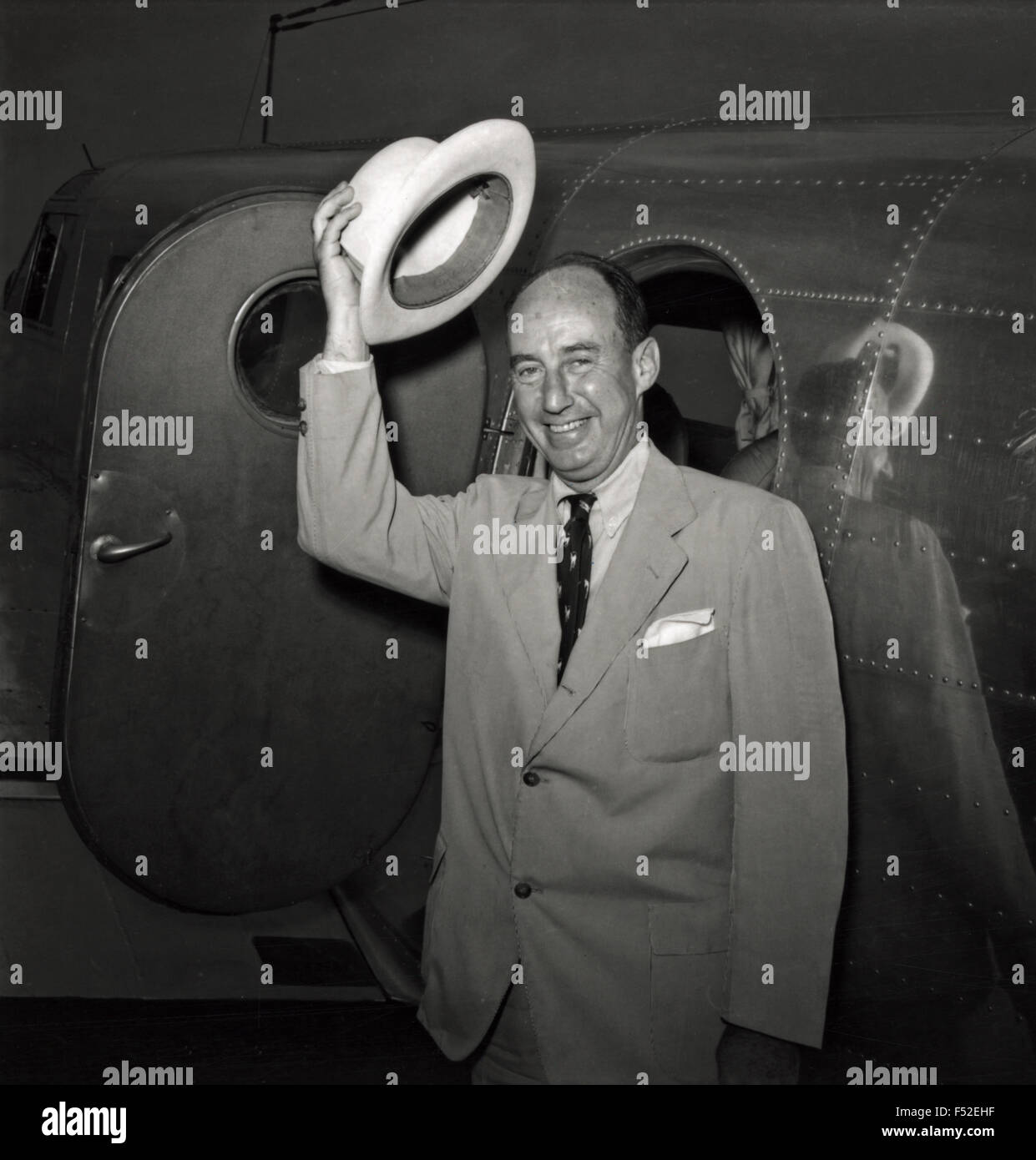 U.S. Democratic presidential candidate Adlai Stevenson arrives by plane for the Democratic National Convention July 21, 1952 in Chicago, IL. Stock Photo