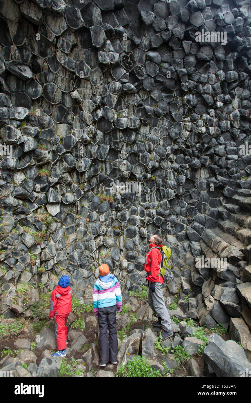 Rock formations basalt hexagonal hi-res stock photography and images ...