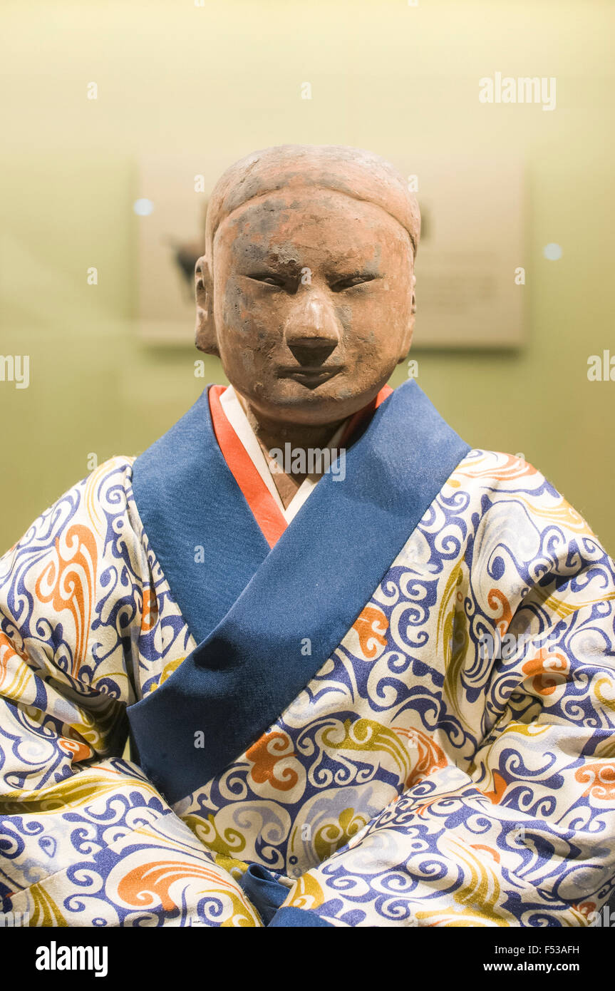 Ancient chinese pottery hi-res stock photography and images - Alamy