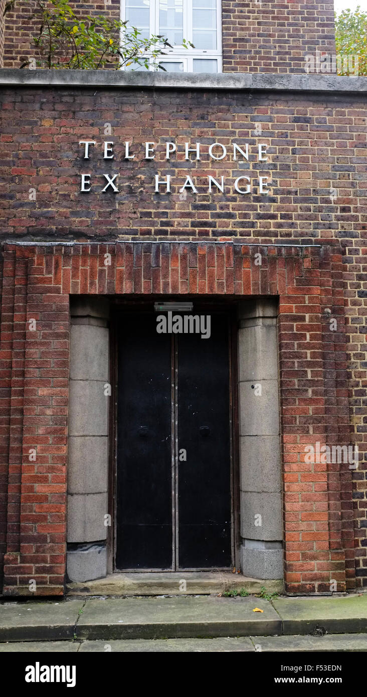Telephone exchange 1930s hires stock photography and images Alamy
