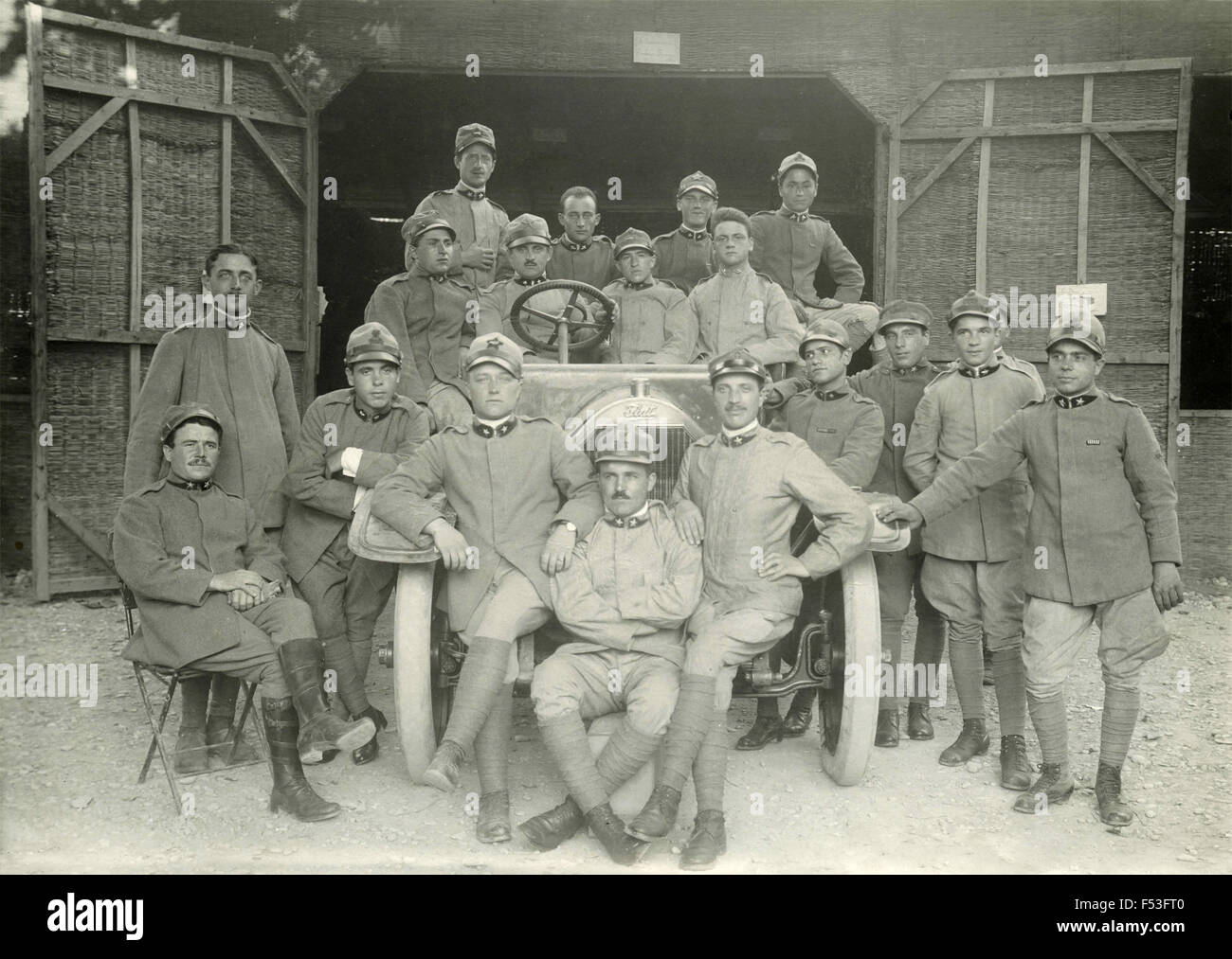 Italian army soldiers military car hires stock photography and images Alamy