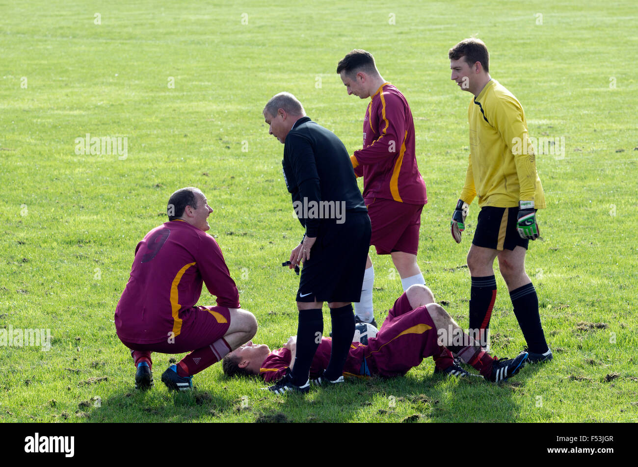 Injured player hires stock photography and images Alamy