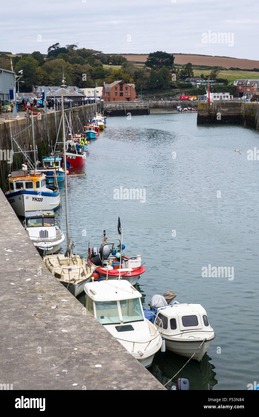 Padstow fishing boats hi-res stock photography and images - Alamy