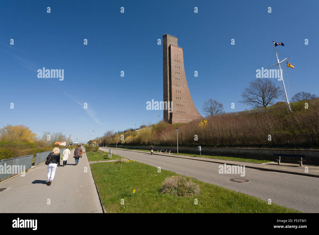 '19.04.2015, Laboe, Schleswig-Holstein, Germany - The Navy Memorial in Laboe has been built as a memorial to the fallen in World War I German Marines 1927a Û ''1936th Later, the commemoration was added to the fallen in World War II members of the Navy. Since the takeover by the German Navy League on May 30, 1954, the monument commemorates the left on the seas seamen of all nations and called for a peaceful seafaring on free seas to. 0PR150419D027CAROEX.JPG - NOT for SALE in G E R M A N Y, A U S T R I A, S W I T Z E R L A N D [MODEL RELEASE: NO, PROPERTY RELEASE: NO (c) caro photo agency / Prie Stock Photo