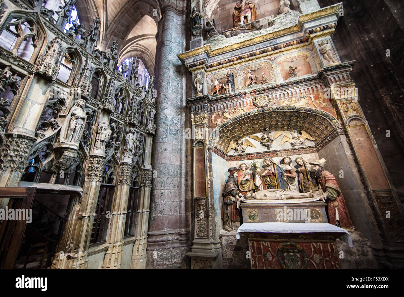 Mise au Tombeau (Entombment of Jesus) 1523 : Chapelle du Saint Sulpice,Rodez Cathedral Stock Photo