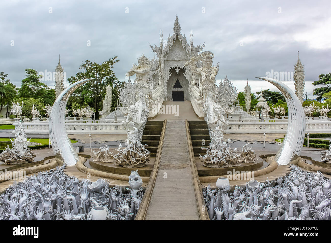 White Temple Chiang Rai Stock Photo - Alamy
