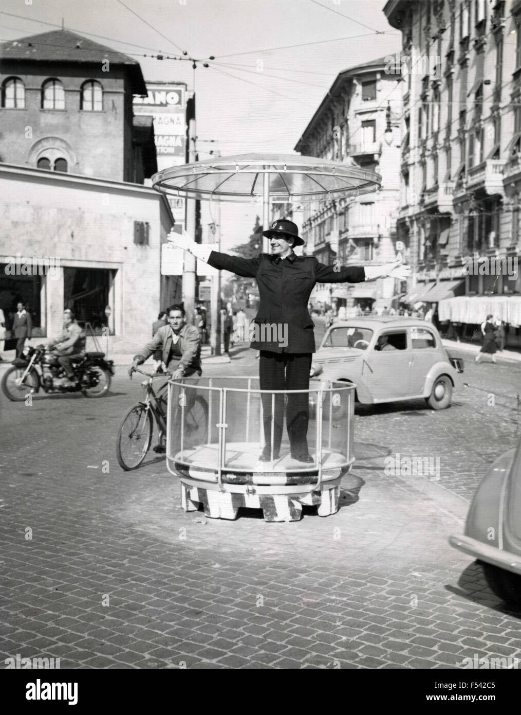 Piazza fiume stock photos & piazza fiume stock images alamy Piazza fiume rome