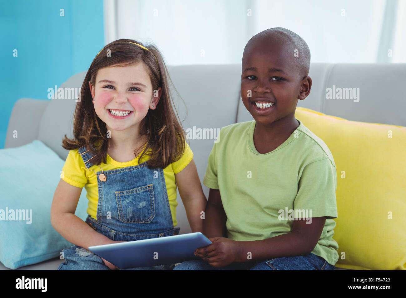 Black boy and girl hi-res stock photography and images - Alamy