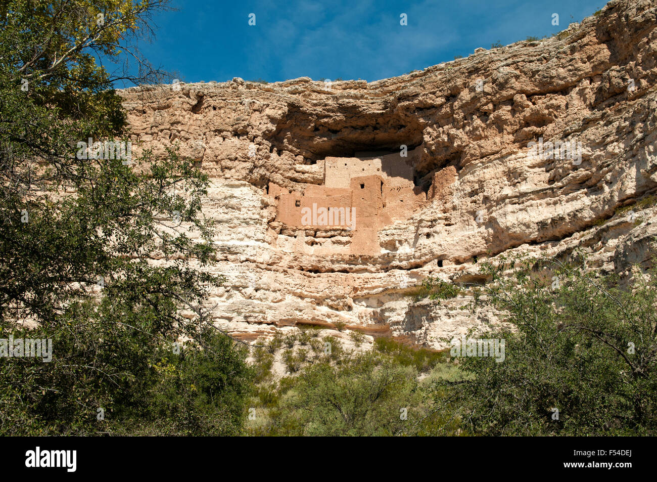 Montezuma castle hires stock photography and images Alamy