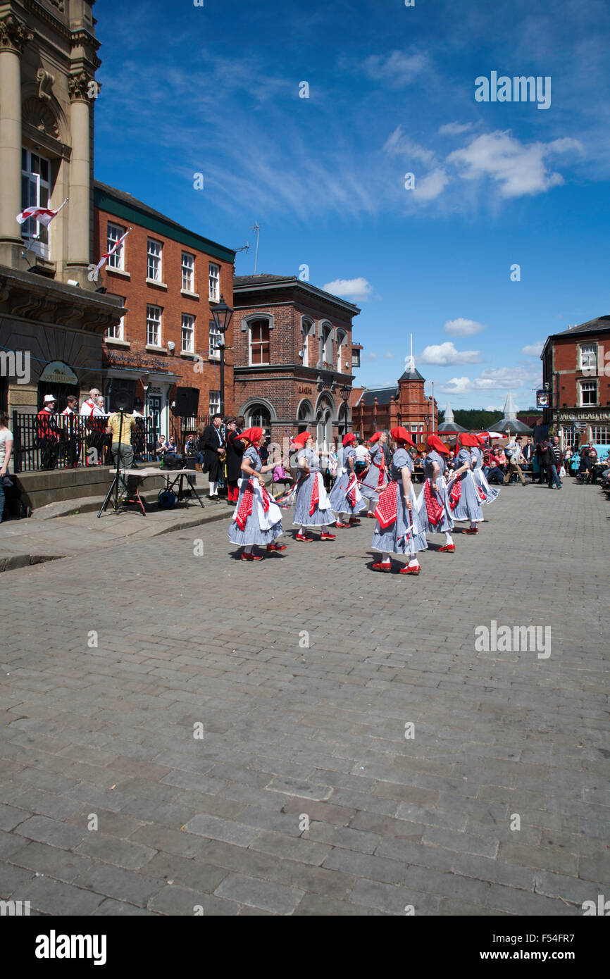 The Poynton Jemmers Women's Morris Dancing Group Stockport Folk