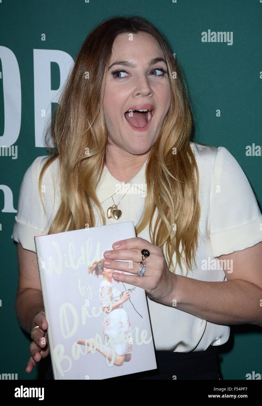 New York, NY, USA. 27th Oct, 2015. Drew Barrymore at in-store