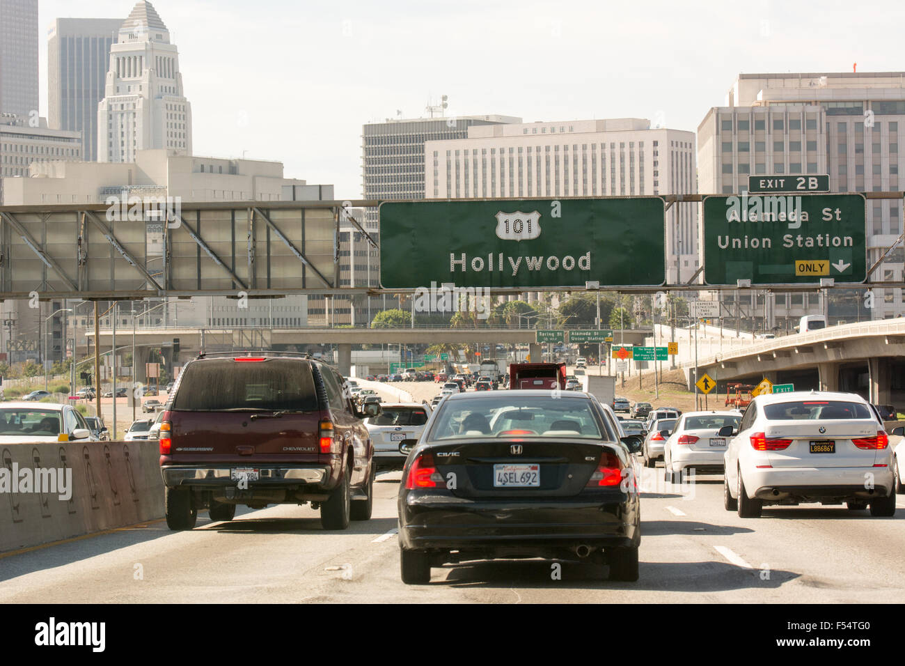 101 Freeway with traffic entering Los Angeles with sign for Hollywood ahead Stock Photo Alamy