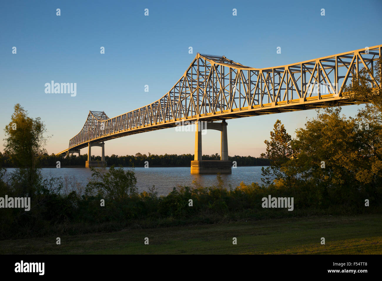 Mississippi river crossing hires stock photography and images Alamy