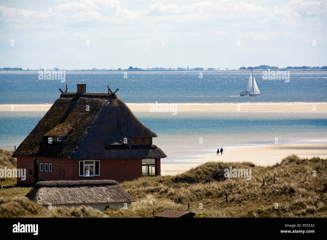 DEU, Germany, Schleswig-Holstein, North Sea,  Amrum island, house at the beach Kniepsand near Wittduen.  DEU, Deutschland, Schle Stock Photo