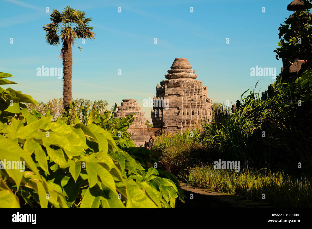 Asian temple hi-res stock photography and images - Alamy