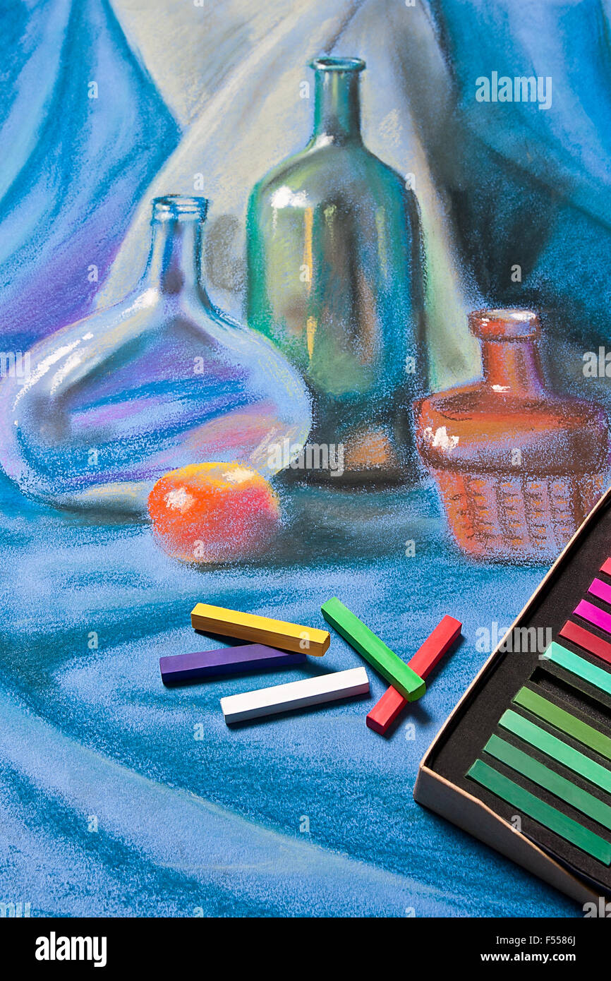 https://c8.alamy.com/comp/F5586J/artists-chalk-pastels-and-original-pastel-drawing-of-still-life-on-F5586J.jpg