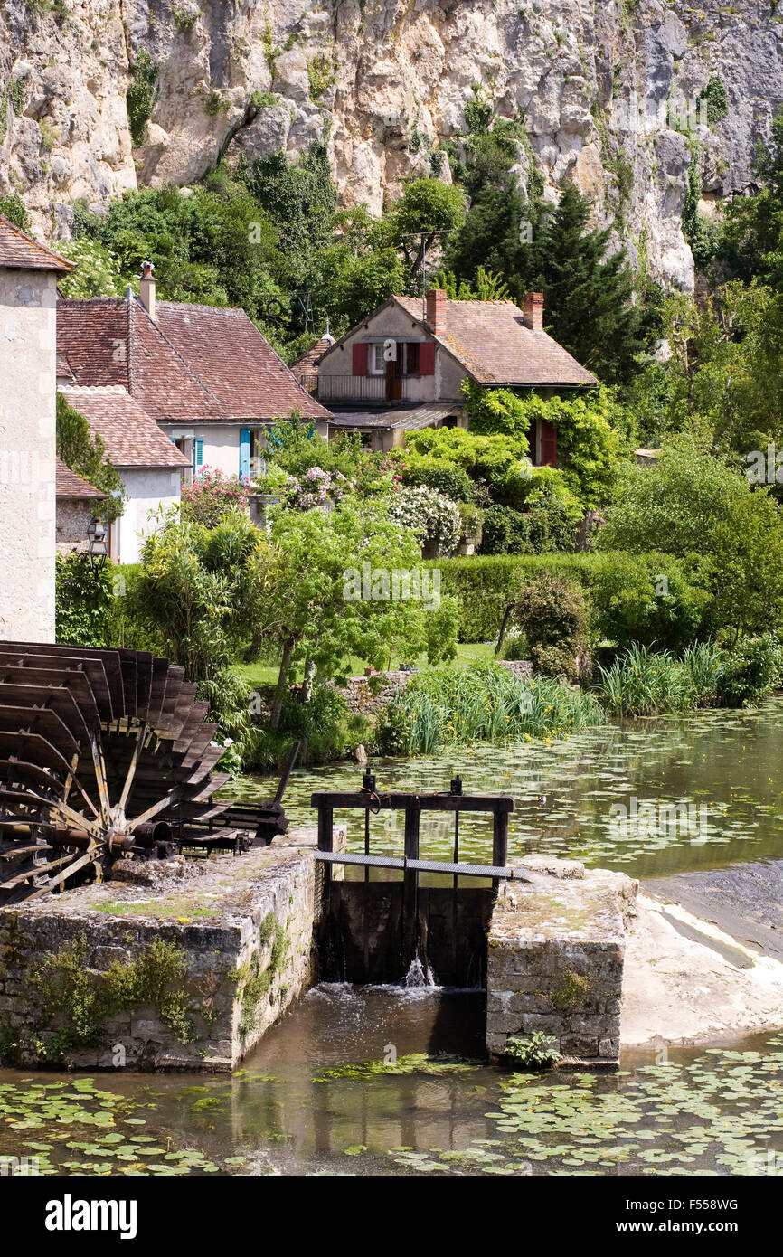 Mill wheel at Angles sur l'Anglin, Vienne, France. Stock Photo