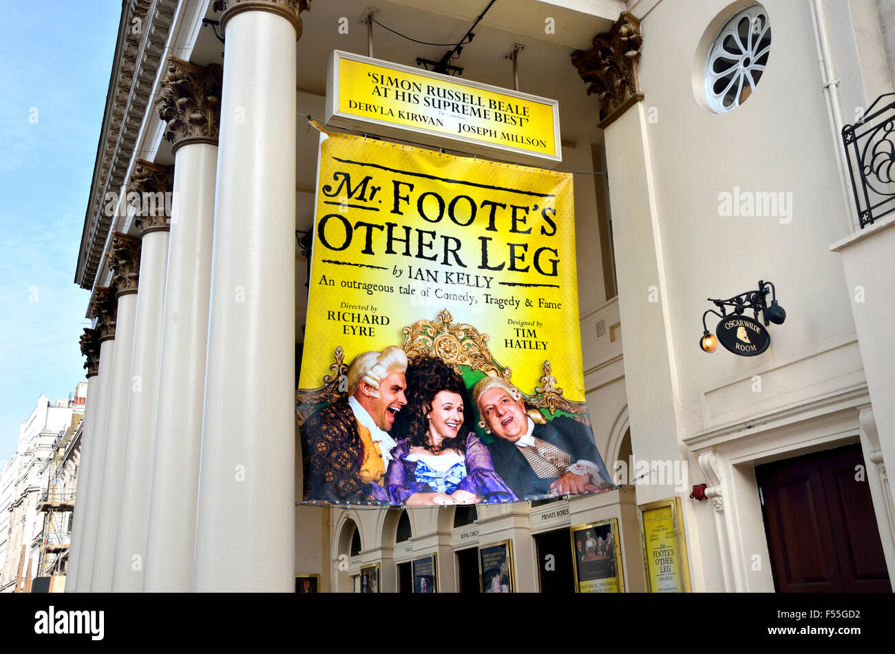 Leg show hires stock photography and images Alamy