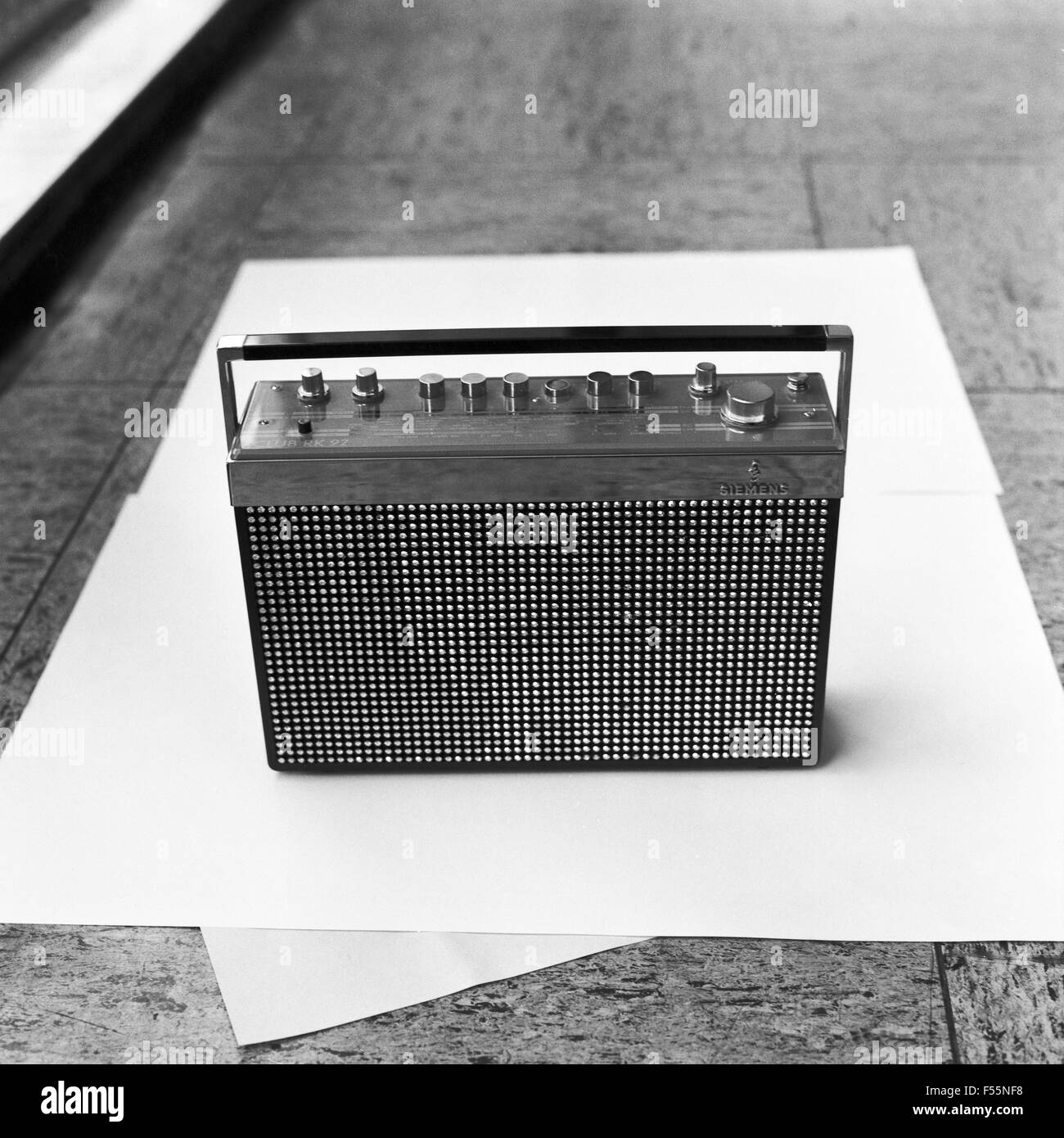 Transistor radio 1960s hi-res stock photography and images