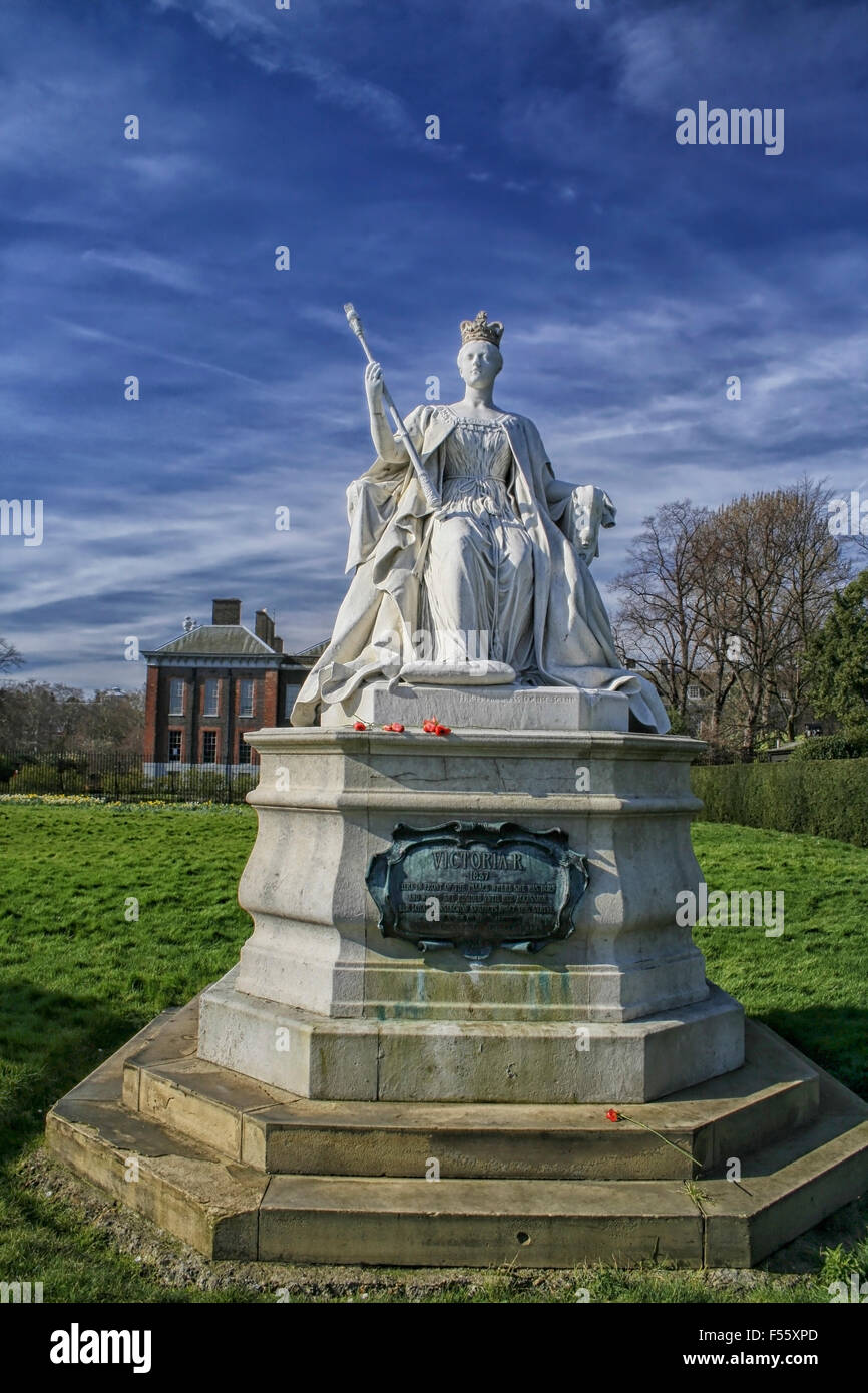 Young queen victoria statue hires stock photography and images Alamy