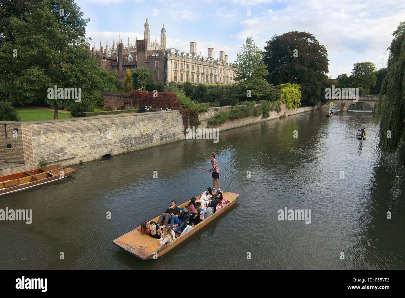 punting in Cambridge Cambridge punts Stock Photo
