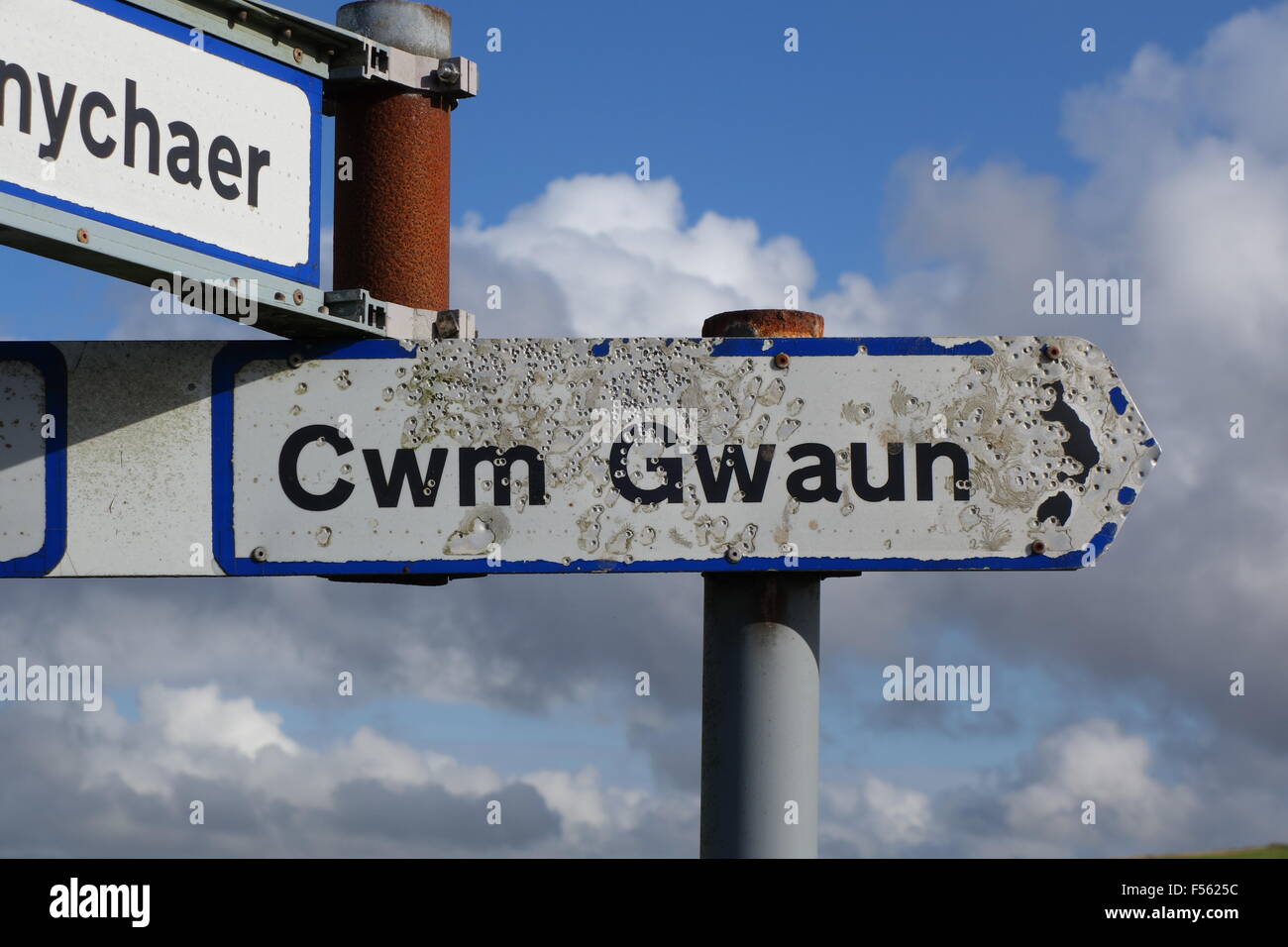Road sign on Mynydd Dinas (Mount Dinas), Pembrokeshire, Wales, UK Stock Photo