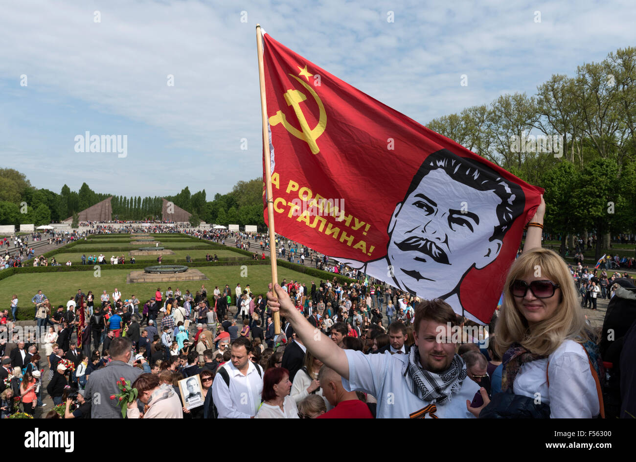 '09.05.2015, Berlin, Berlin, Germany - Soviet War Memorial Treptow, the 70th anniversary of the end of World War II that 9 May is considered in Russia as Victory Day over Nazi Germany, banner with the slogan of the Second World War: ''For the Motherland, for Stalin!''. EBS150509D504CAROEX.JPG - NOT for SALE in G E R M A N Y, A U S T R I A, S W I T Z E R L A N D [MODEL RELEASE: NO, PROPERTY RELEASE: NO (c) caro photo agency / Schulz, http://www.caro-images.pl, info@carofoto.pl - In case of using the picture for non-journalistic purposes, please contact the agency - the picture is subject to roy Stock Photo