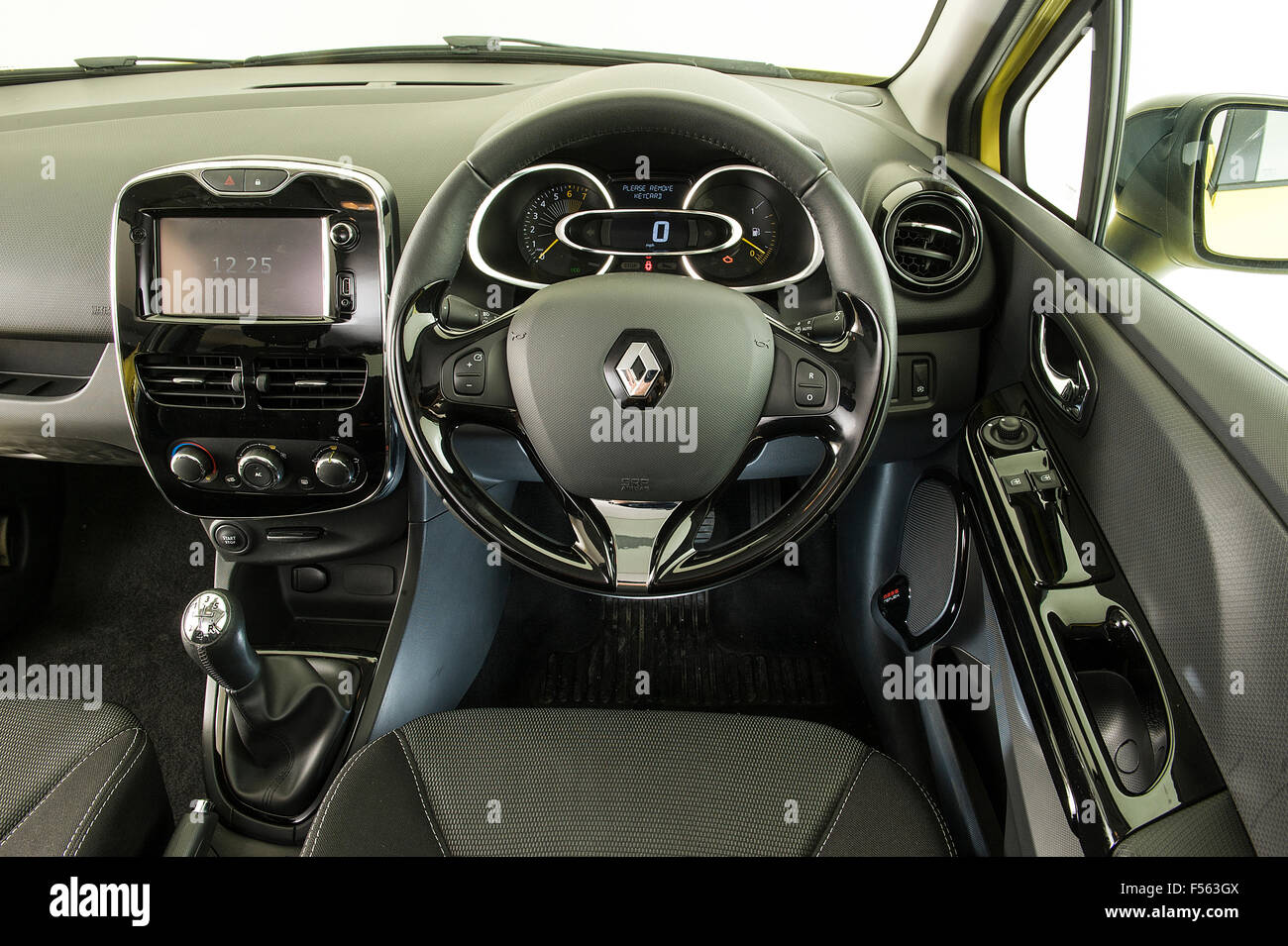 Renault clio dashboard hires stock photography and images Alamy