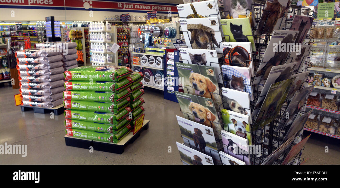 Petsense hi-res stock photography and images - Alamy