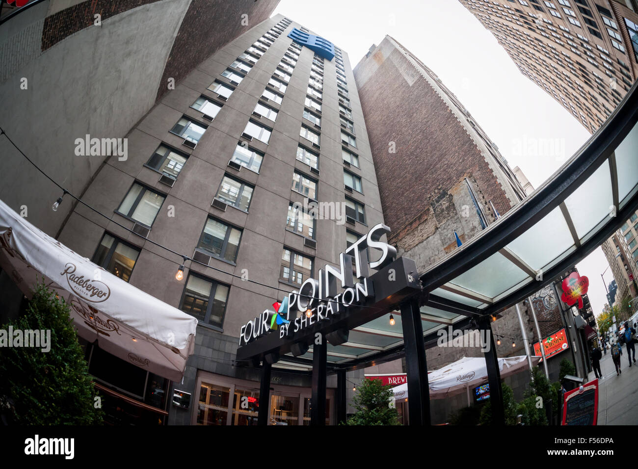 A Four Points by Sheraton Hotel, a brand of Starwood Hotels, in the Chelsea neighborhood of New York on Tuesday, October 27, 2015. Three Chinese companies,  Shanghai Jin Jiang International Hotels, HNA Group and the China Investment Corp. are seeking approval from Beijing to acquire Starwood Hotels.  (© Richard B. Levine) Stock Photo