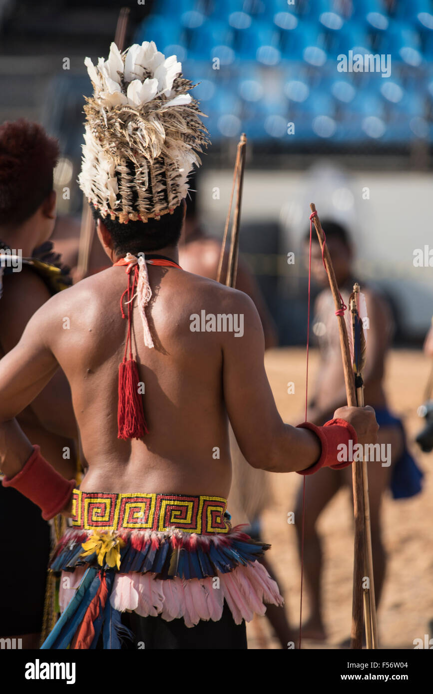 Palmas, Brtazil. 28th Oct, 2015. A Brazilian indigenous archer waits to shoot during the International Indigenous Games, in the city of Palmas, Tocantins State, Brazil. Credit:  Sue Cunningham Photographic/Alamy Live News Stock Photo
