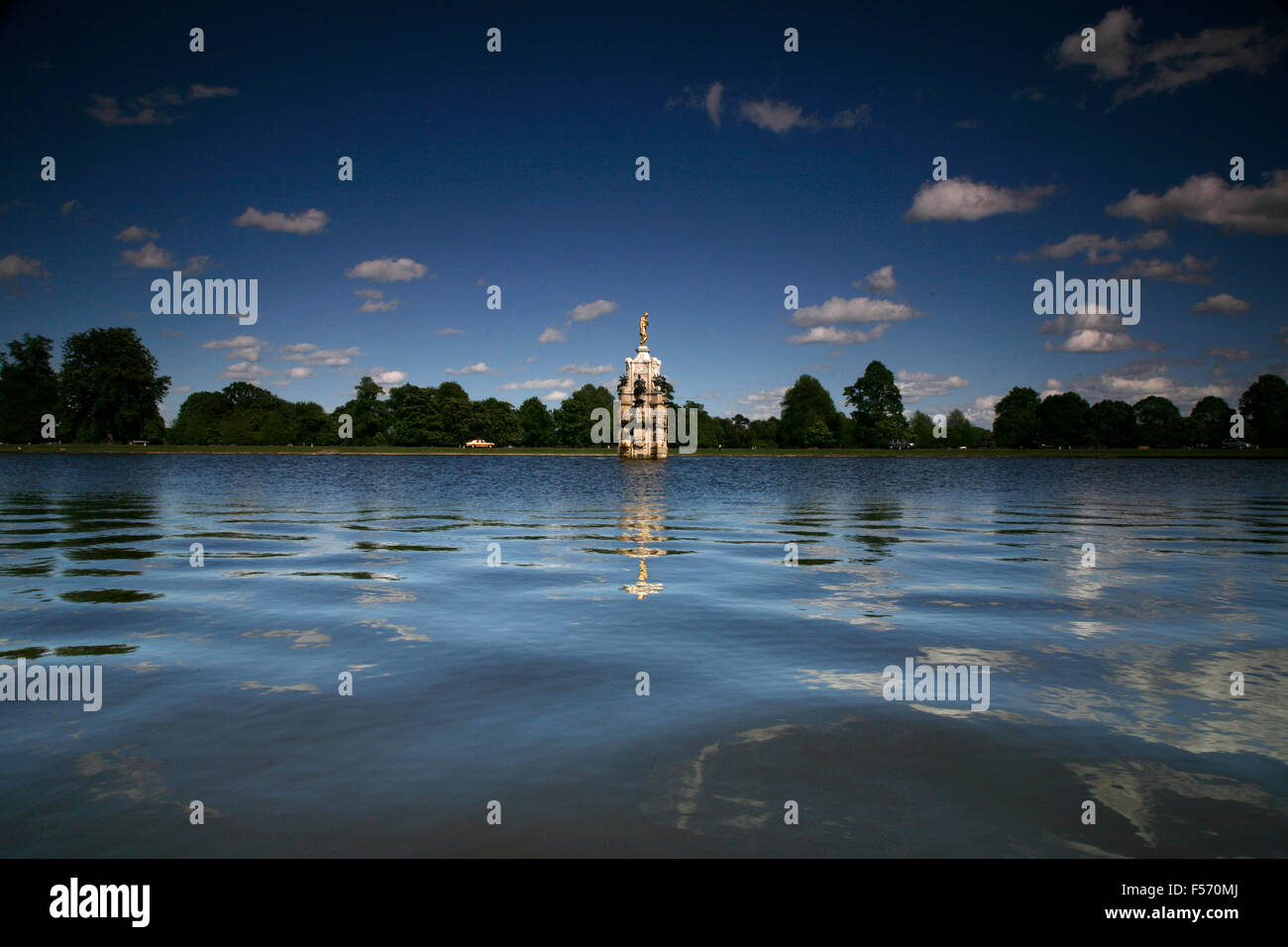 Diana Fountain in Bushy Park, Middlesex, UK Stock Photo Alamy