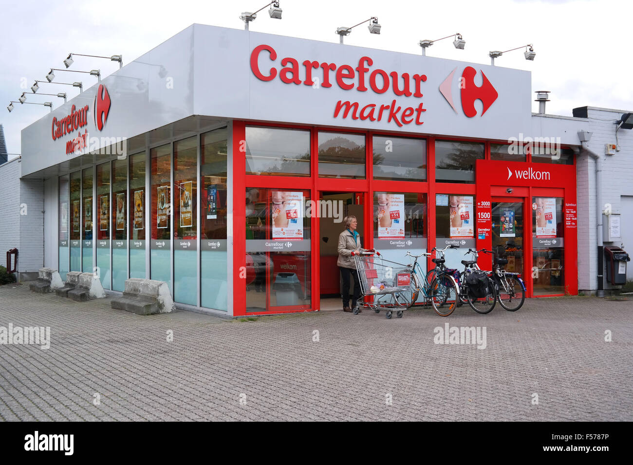 Carrefour market hi-res stock photography and images - Alamy