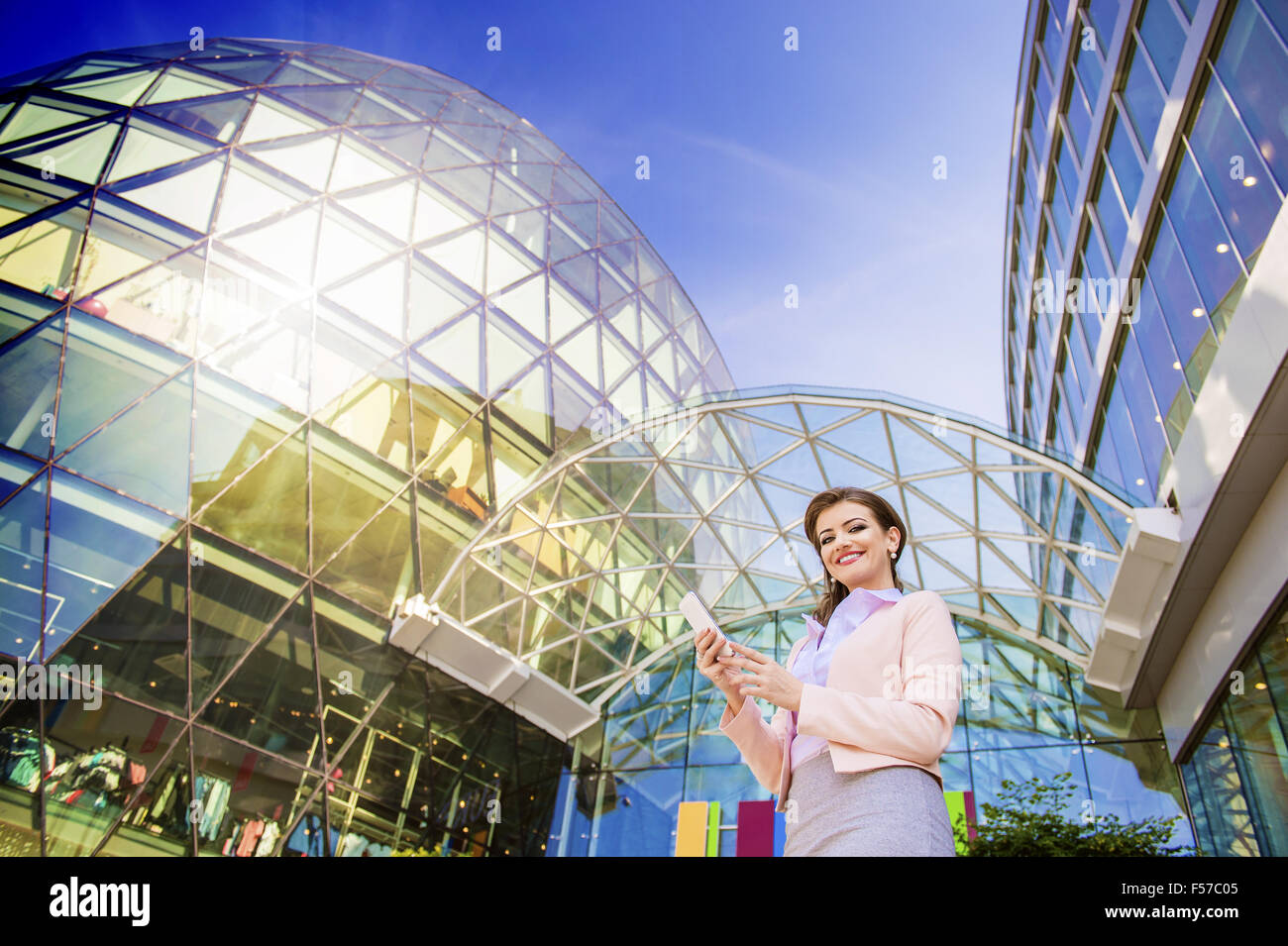 Beautiful young business woman Stock Photo - Alamy