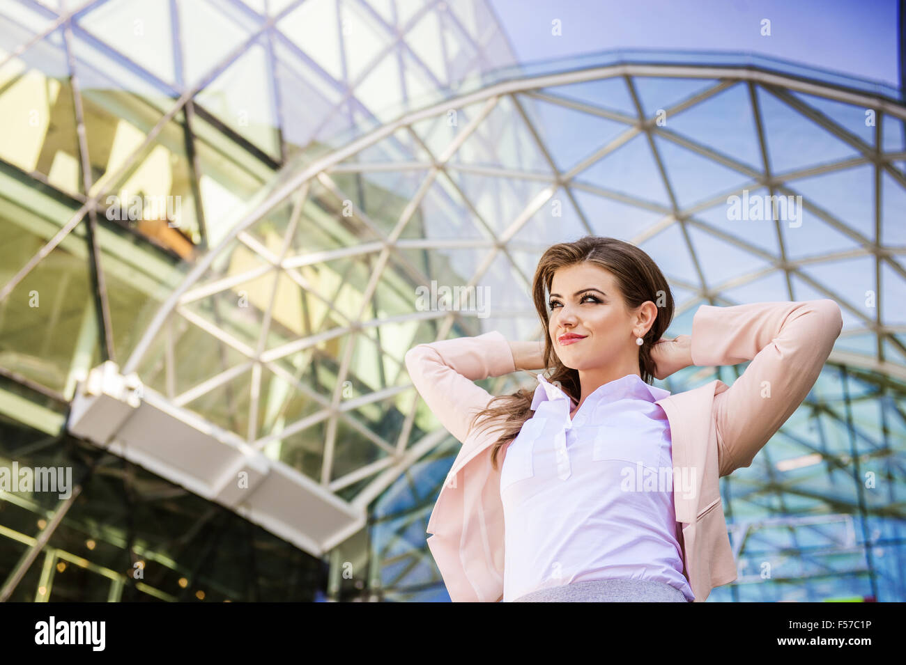 Beautiful young business woman Stock Photo - Alamy
