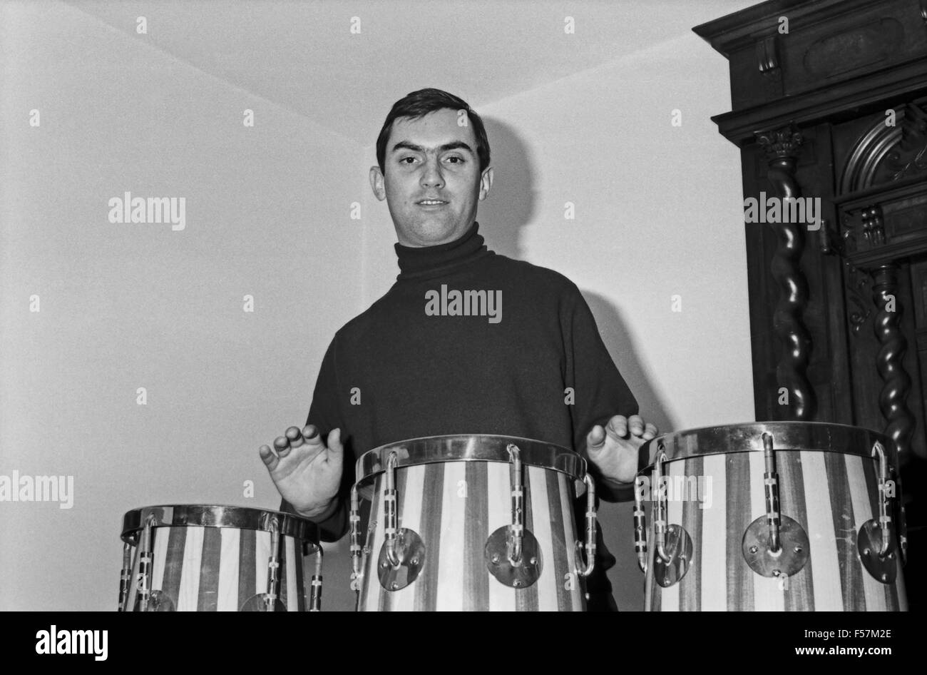 Der deutsche Jazzmusiker Erich Ferstl musiziert, Deutschland 1960er