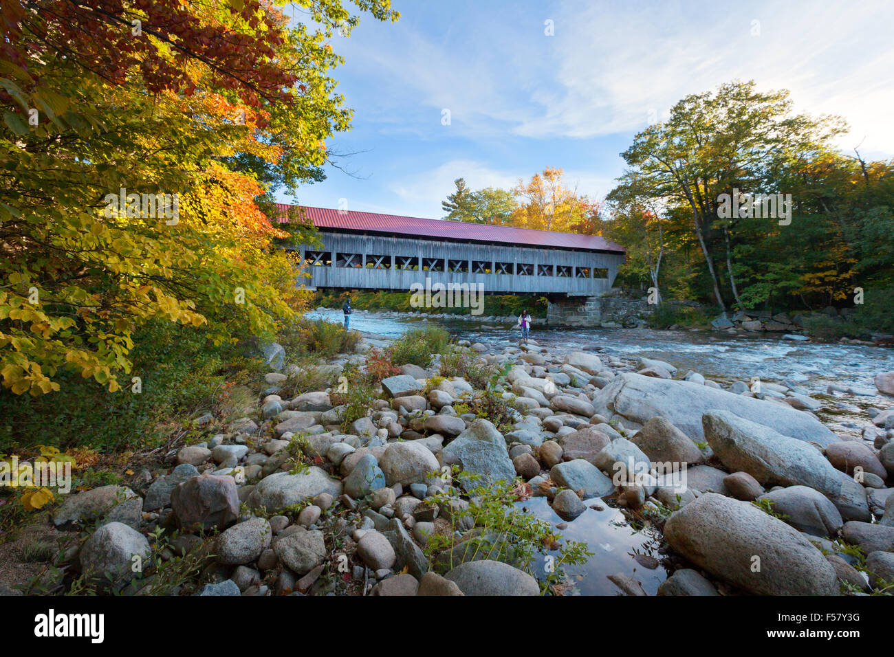 Albany covered bridge over the Swift River,  the Kancamagus Highway, New Hampshire, New England USA Stock Photo