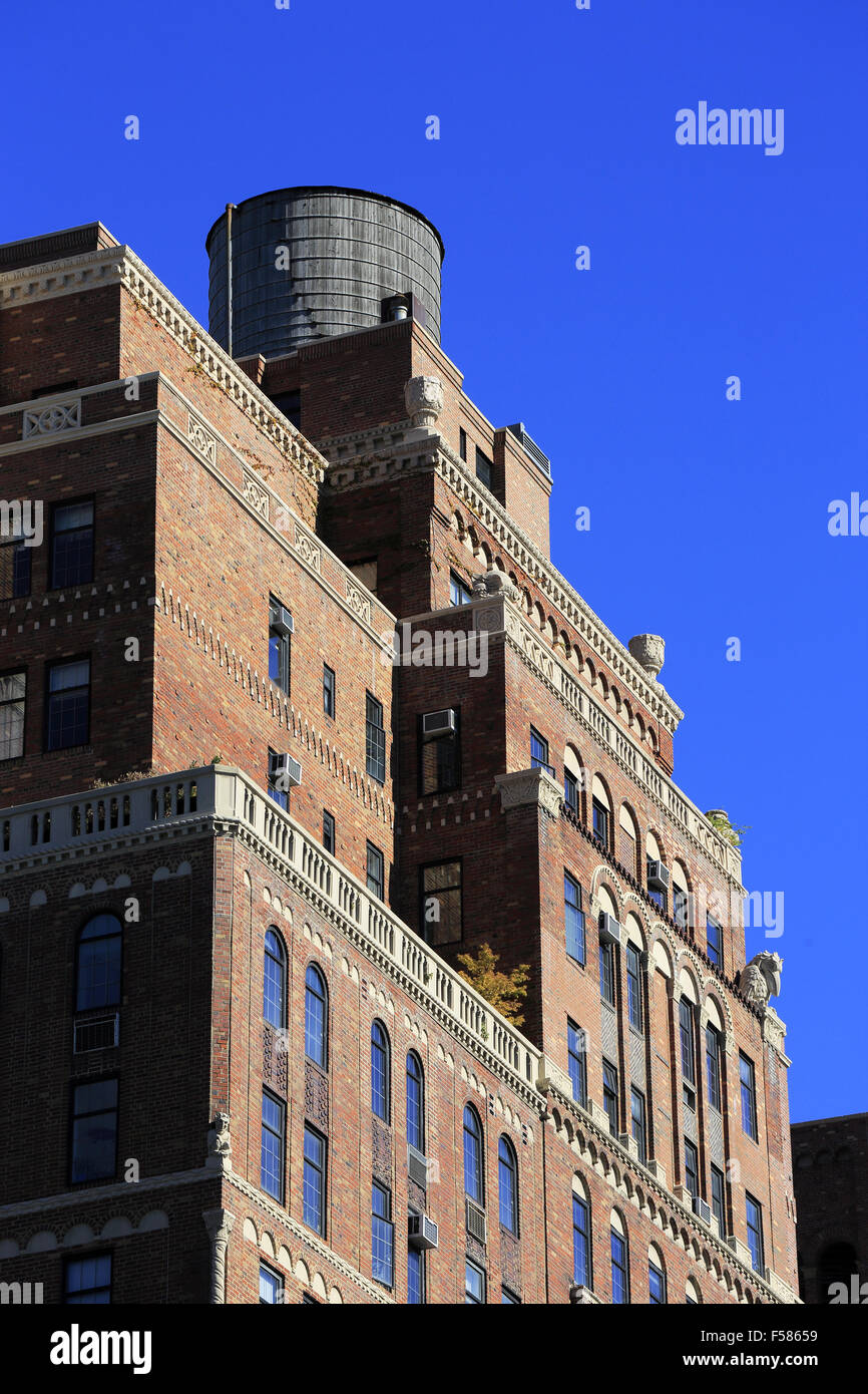 London Terrace apartment complex in Chelsea, western Manhattan, New