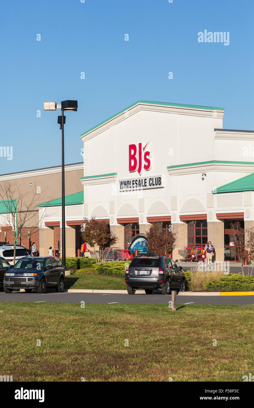BJs wholesale club superstore in Gainesville, Virginia, USA Stock Photo