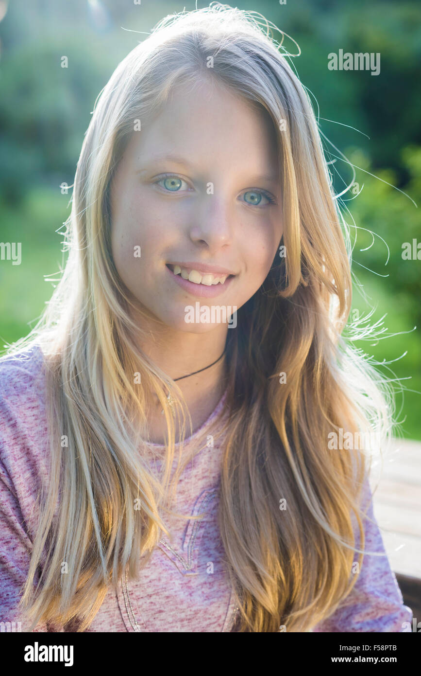 Blond girl hi-res stock photography and images - Alamy
