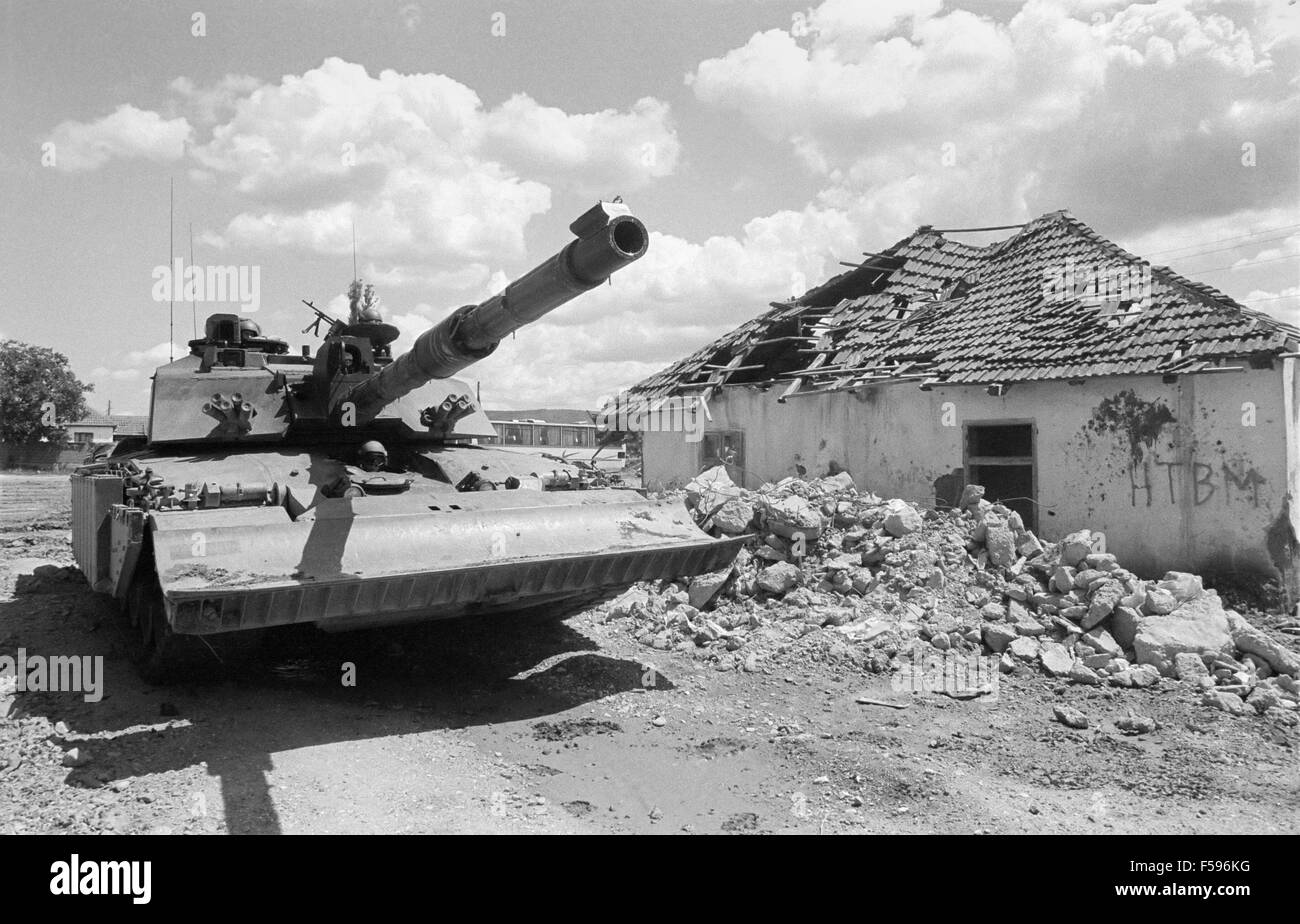 NATO intervention in Kosovo, July 2000, British tanks Challenger at the