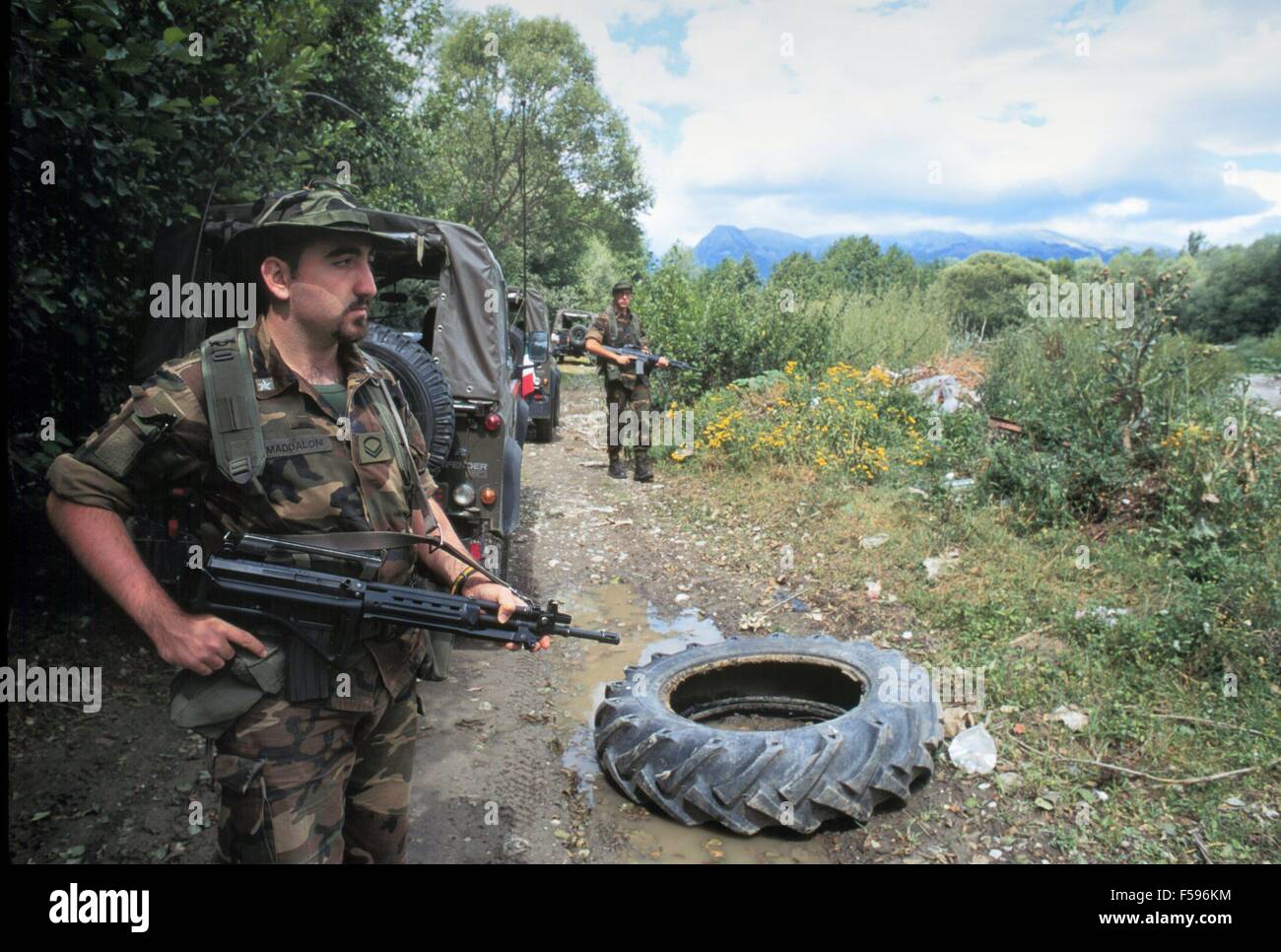 NATO intervention in Kosovo, July 2000, Italian soldiers of 